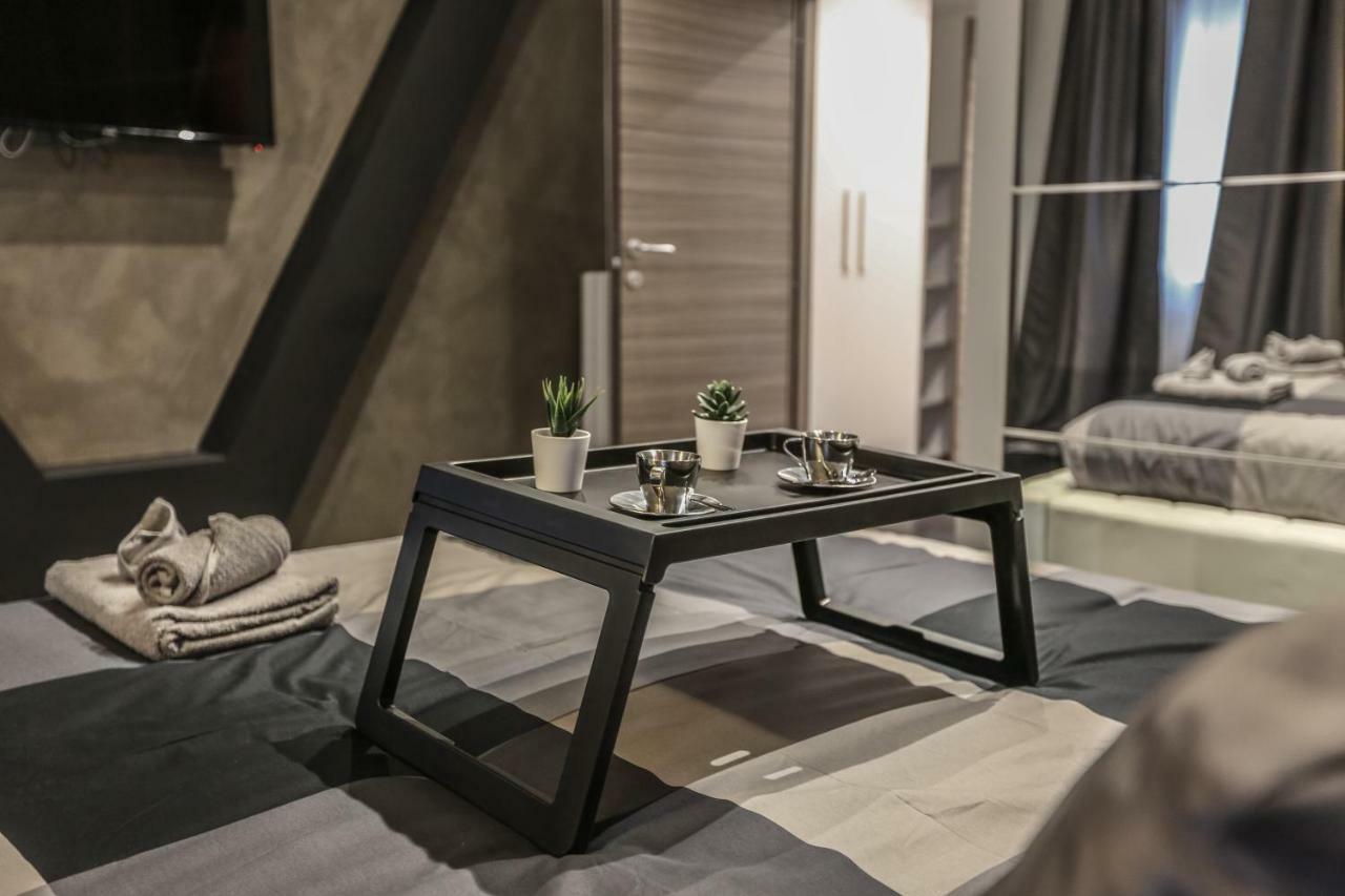 Stylish Apartment Near Duomo Milano Eksteriør bilde